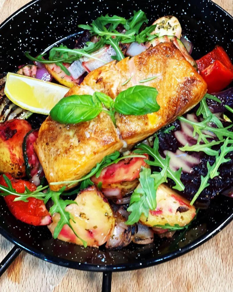 Restauracja i Noclegi Izba Rybacka w Krainie Wygasłych Wulkanów Podgorki Exterior foto
